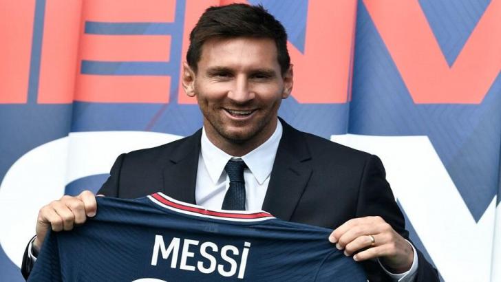 Lionel Messi is unveiled by PSG
